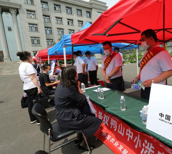 先导,补短板,逆周期"政策性金融作用,启动绿色通道,加大信贷投放力度